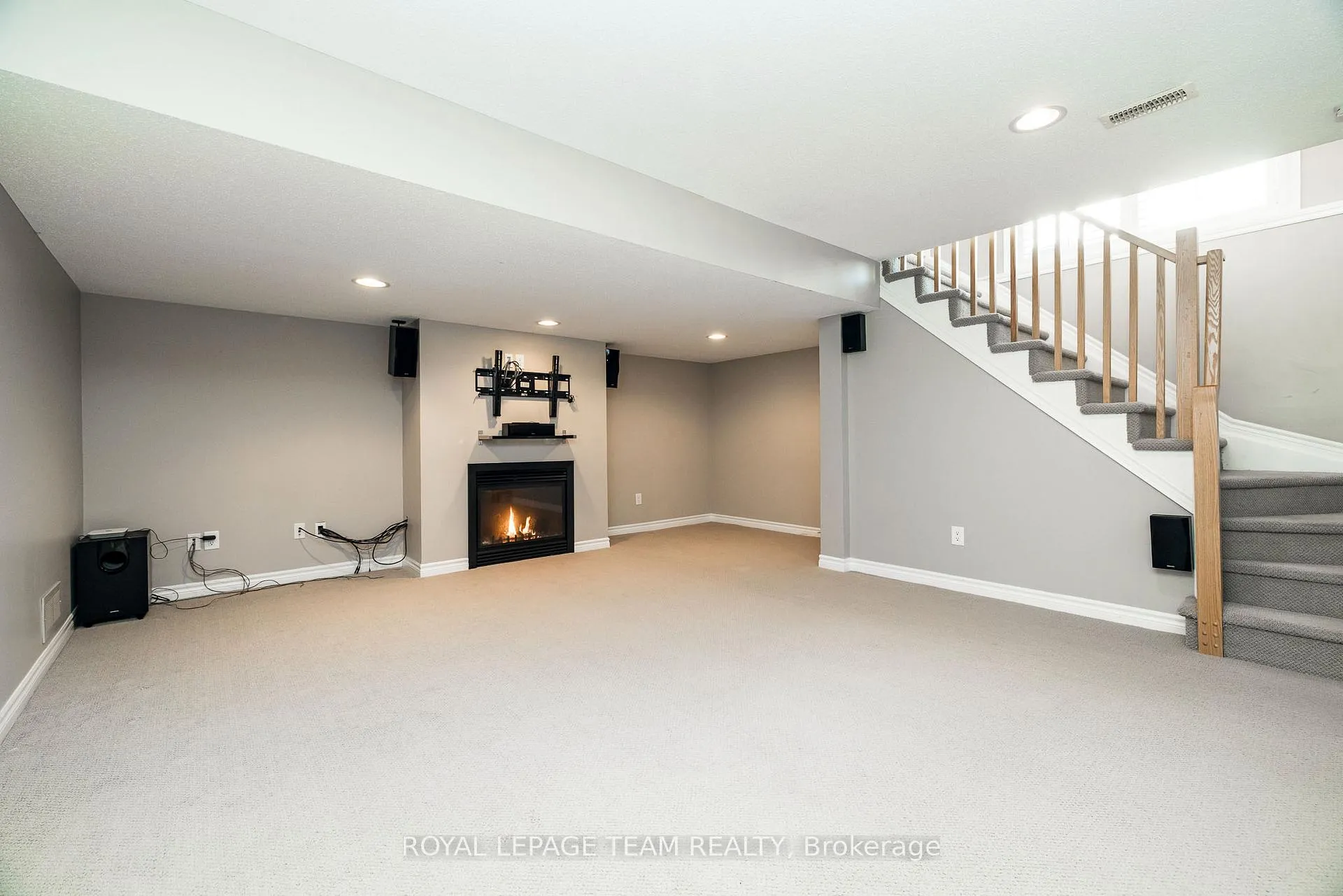 Photo 32 of 542 Remnor Avenue, Ottawa, Kanata - Kanata Lakes/Heritage Hills — HOMEH