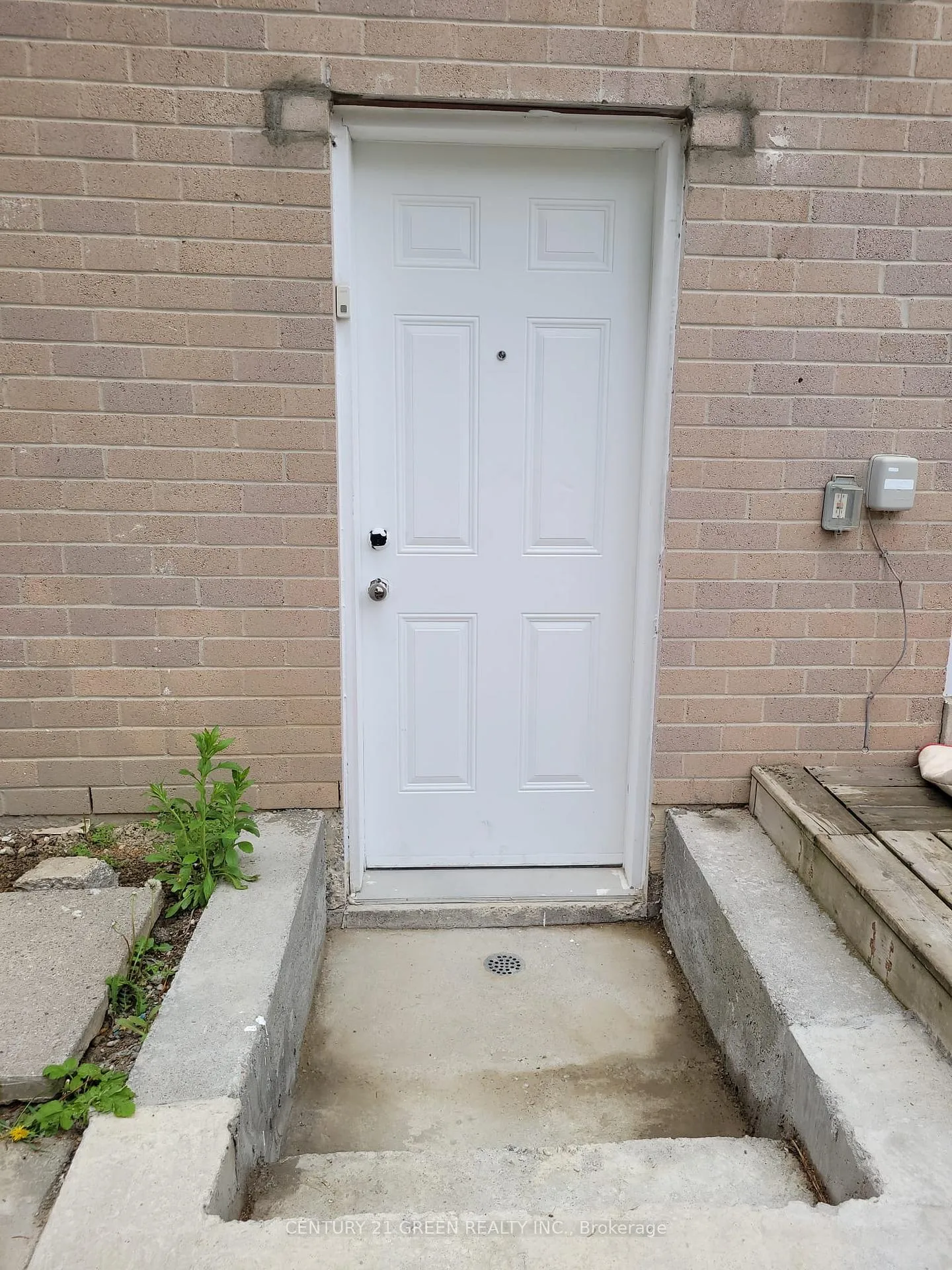 Photo 2 of Unit (Basement), 23 Habitat Square, Brampton, Central Park — HOMEH