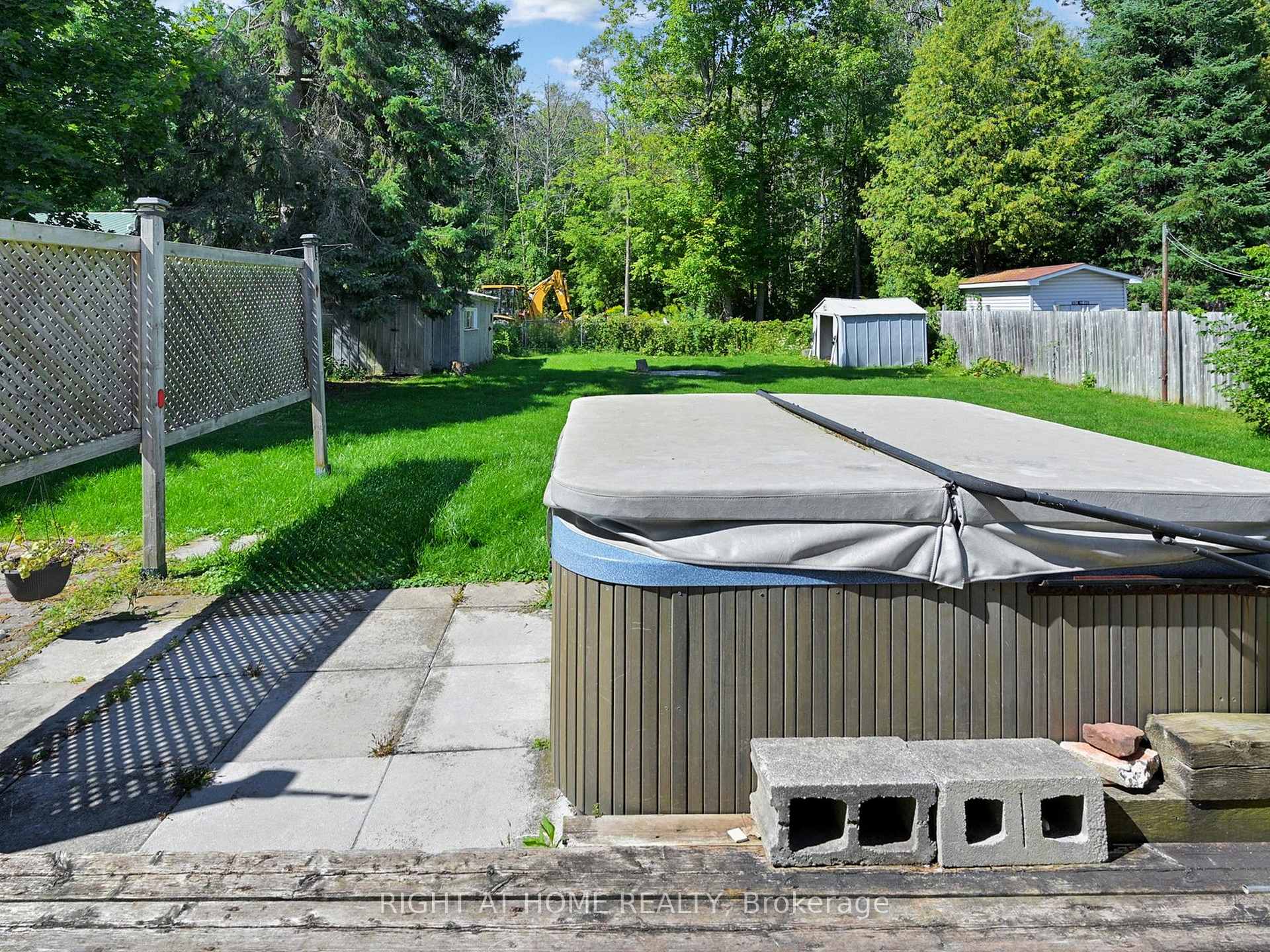 Photo 34 of 822 Pine Avenue, Innisfil, Lefroy — HOMEH