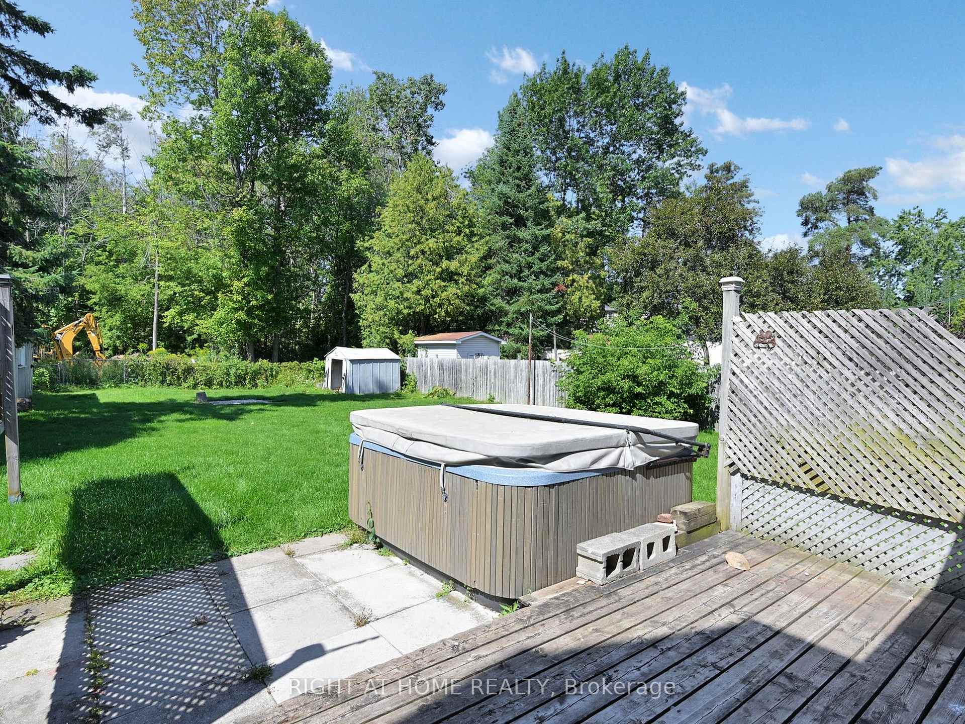 Photo 35 of 822 Pine Avenue, Innisfil, Lefroy — HOMEH