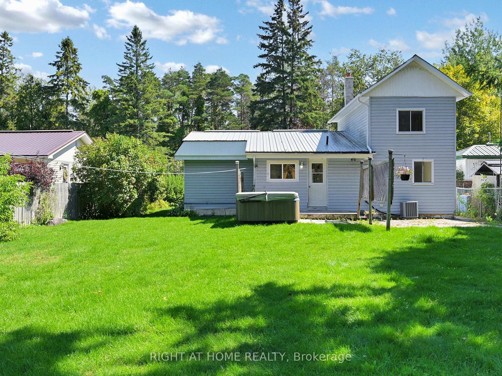 Photo 41 of 822 Pine Avenue, Innisfil, Lefroy — HOMEH