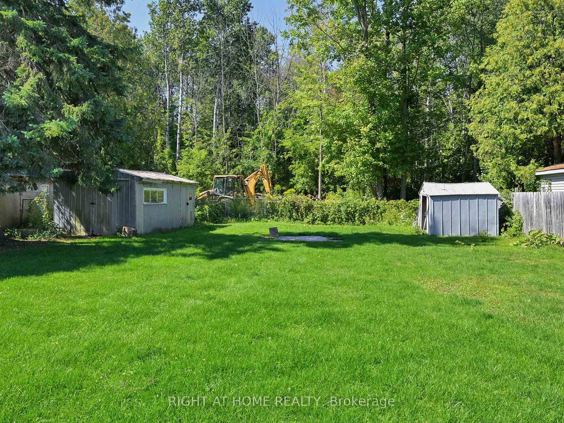 Photo 43 of 822 Pine Avenue, Innisfil, Lefroy — HOMEH