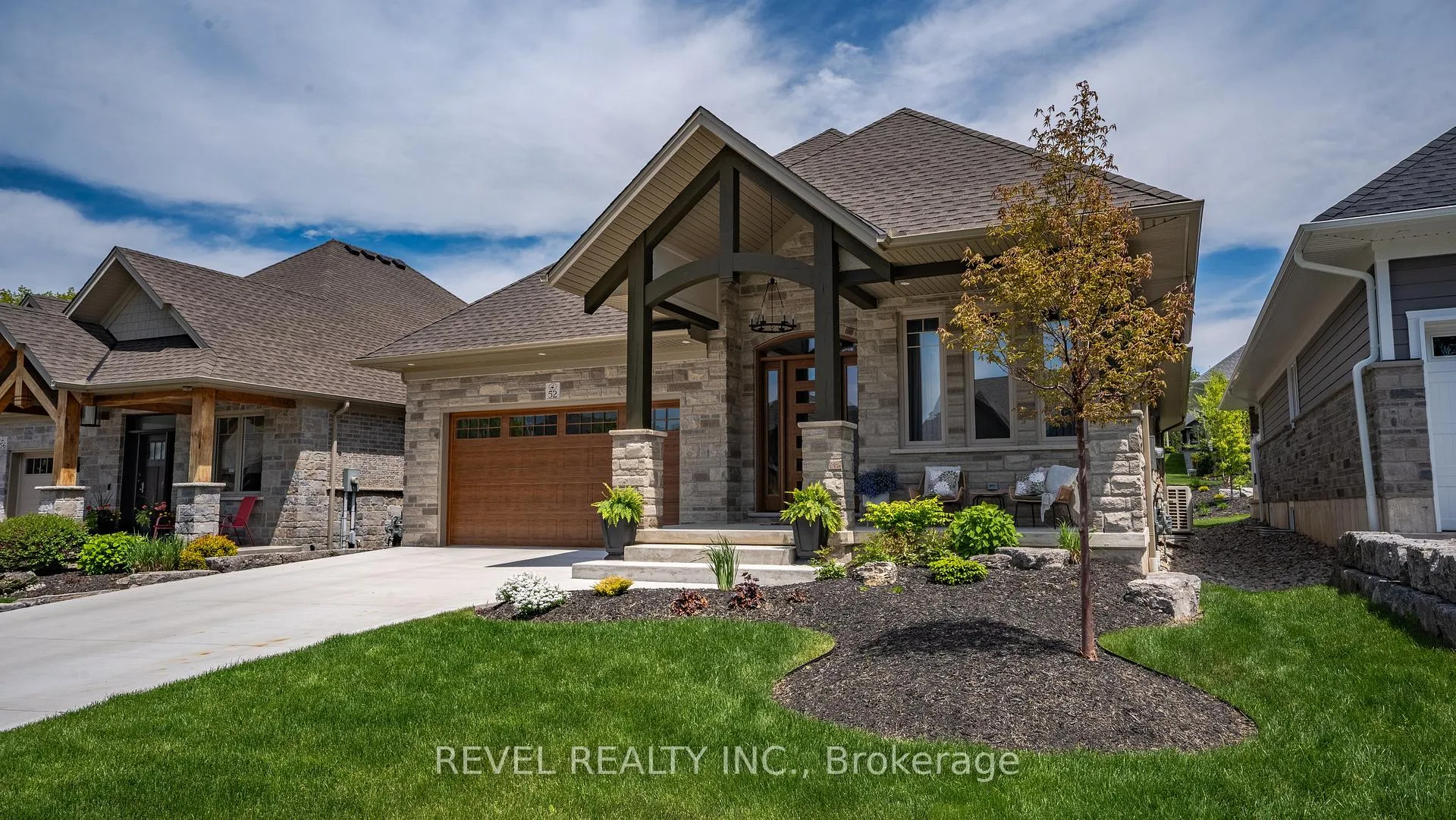 Photo 4 of 52 Beechnut Lane, Norfolk, Port Dover — HOMEH