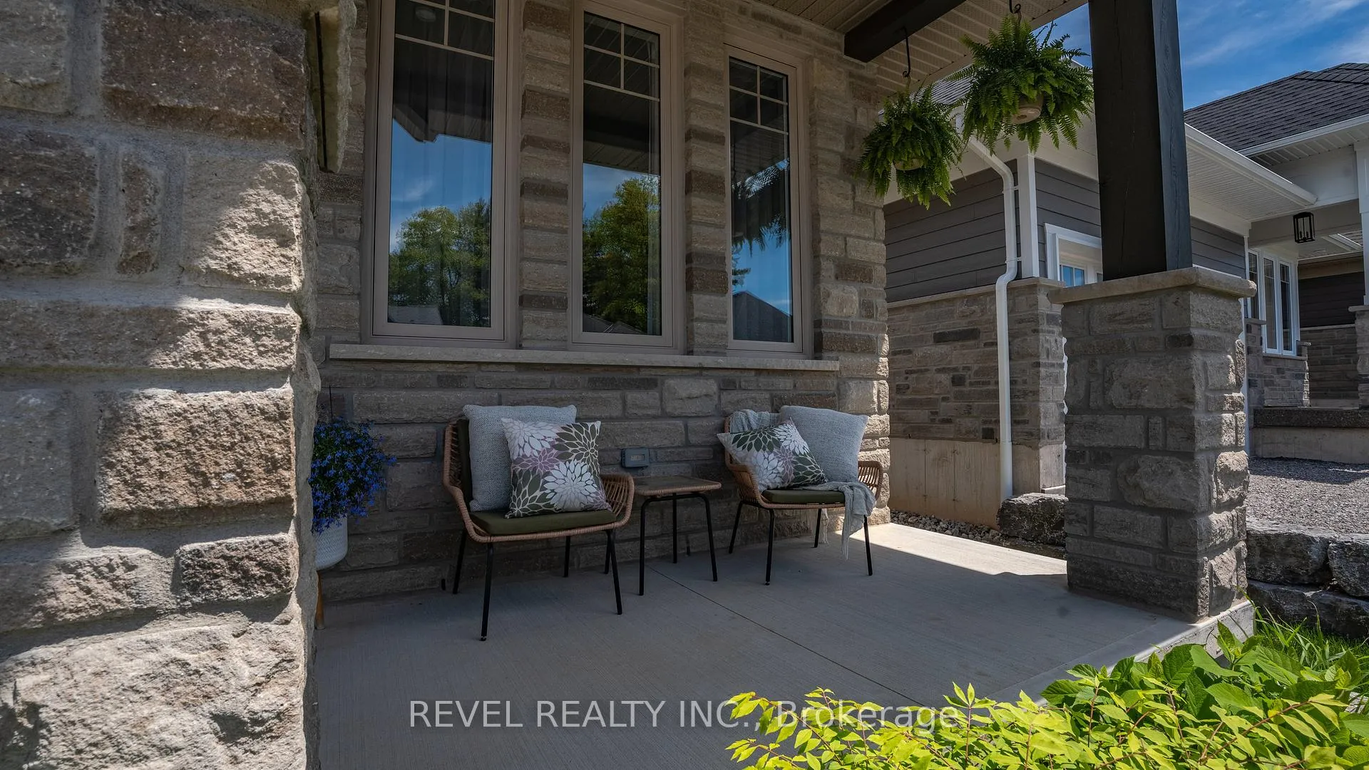 Photo 6 of 52 Beechnut Lane, Norfolk, Port Dover — HOMEH