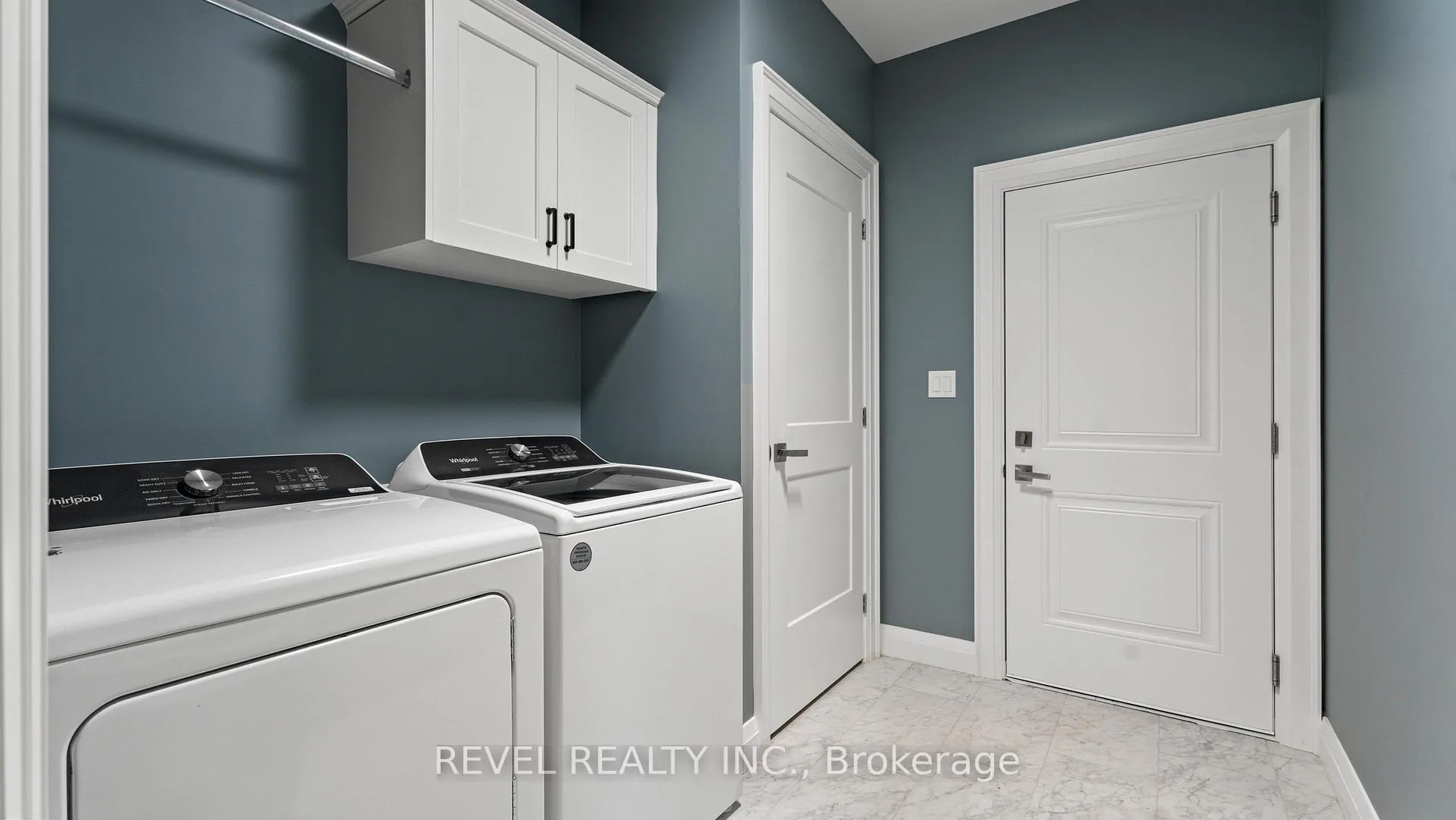 Photo 24 of 52 Beechnut Lane, Norfolk, Port Dover — HOMEH