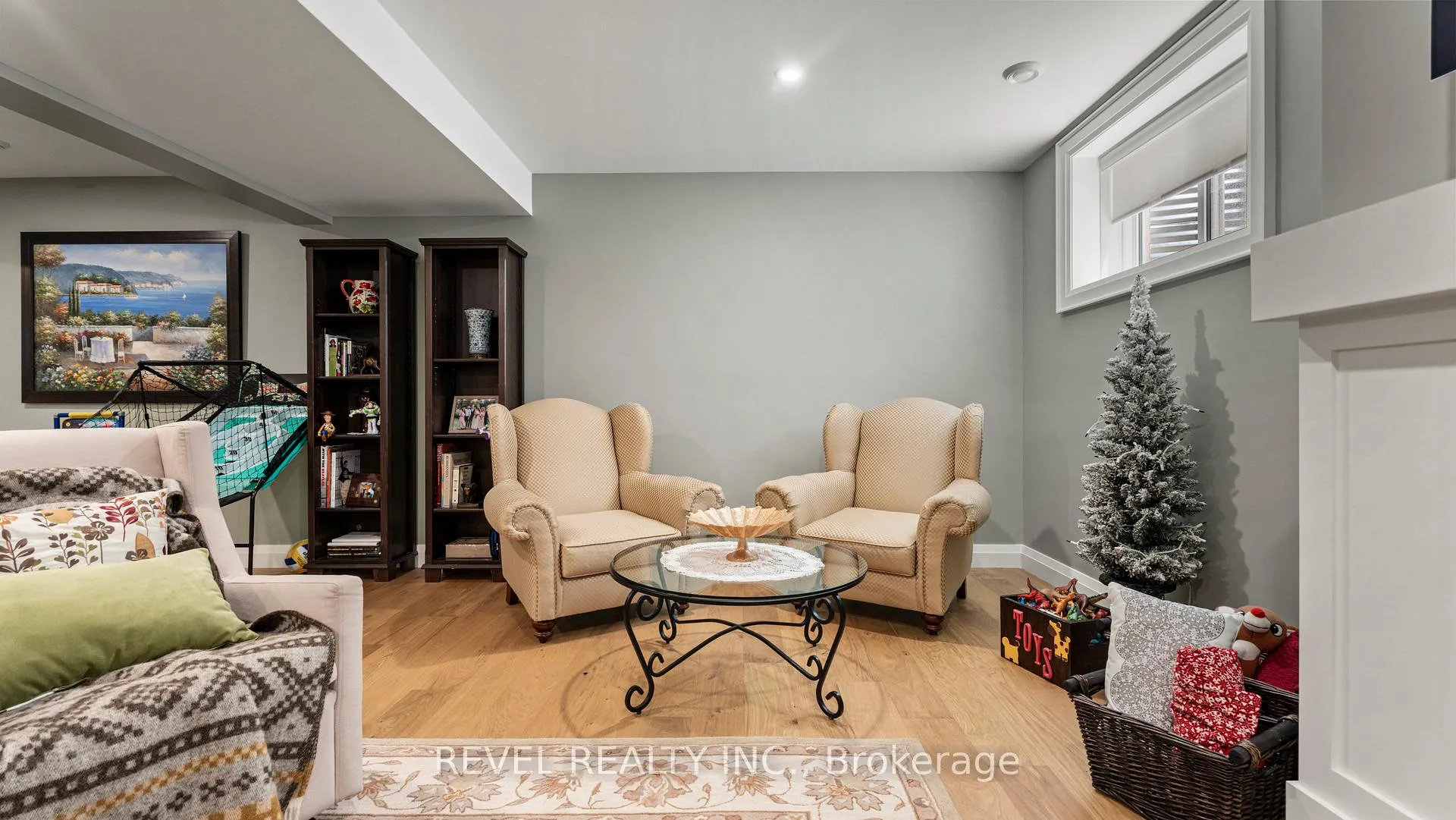 Photo 29 of 52 Beechnut Lane, Norfolk, Port Dover — HOMEH