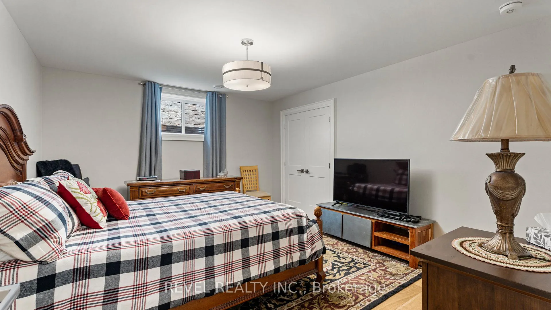 Photo 32 of 52 Beechnut Lane, Norfolk, Port Dover — HOMEH