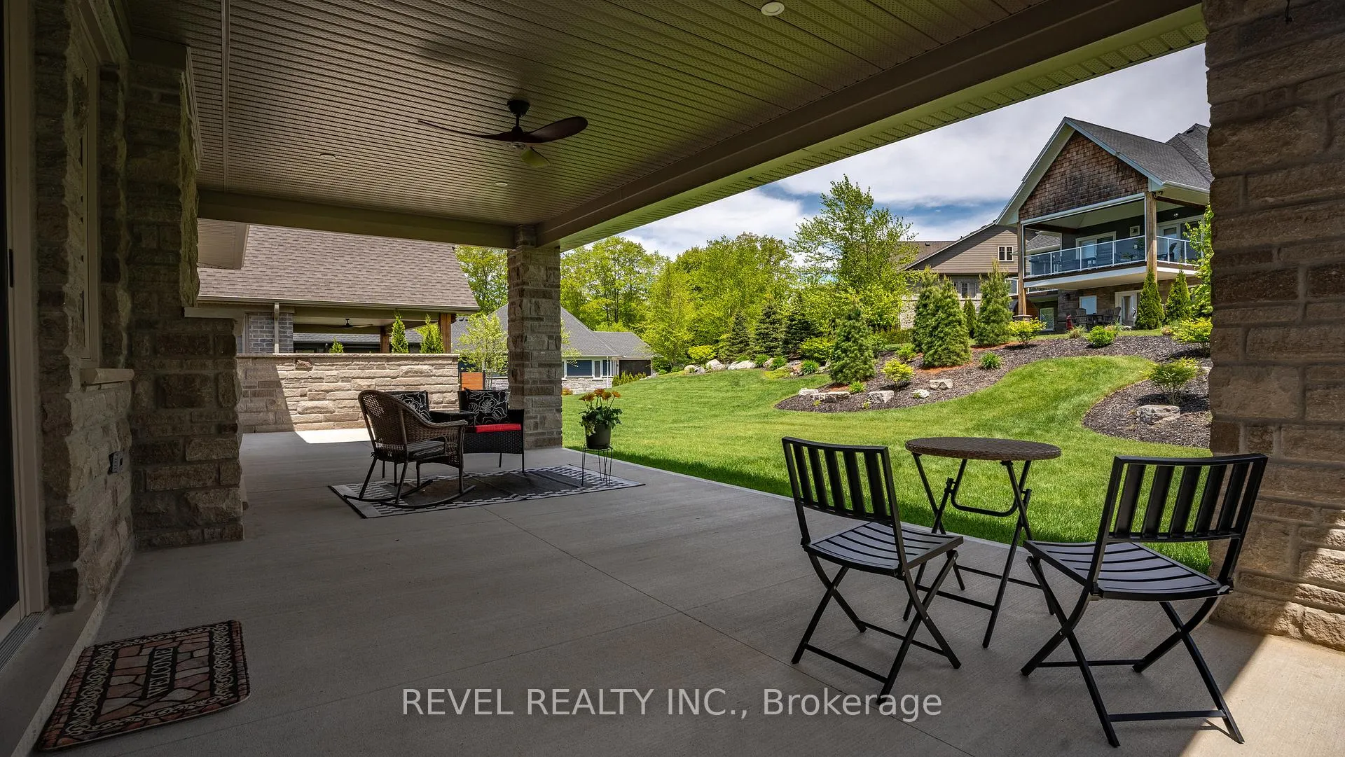 Photo 33 of 52 Beechnut Lane, Norfolk, Port Dover — HOMEH