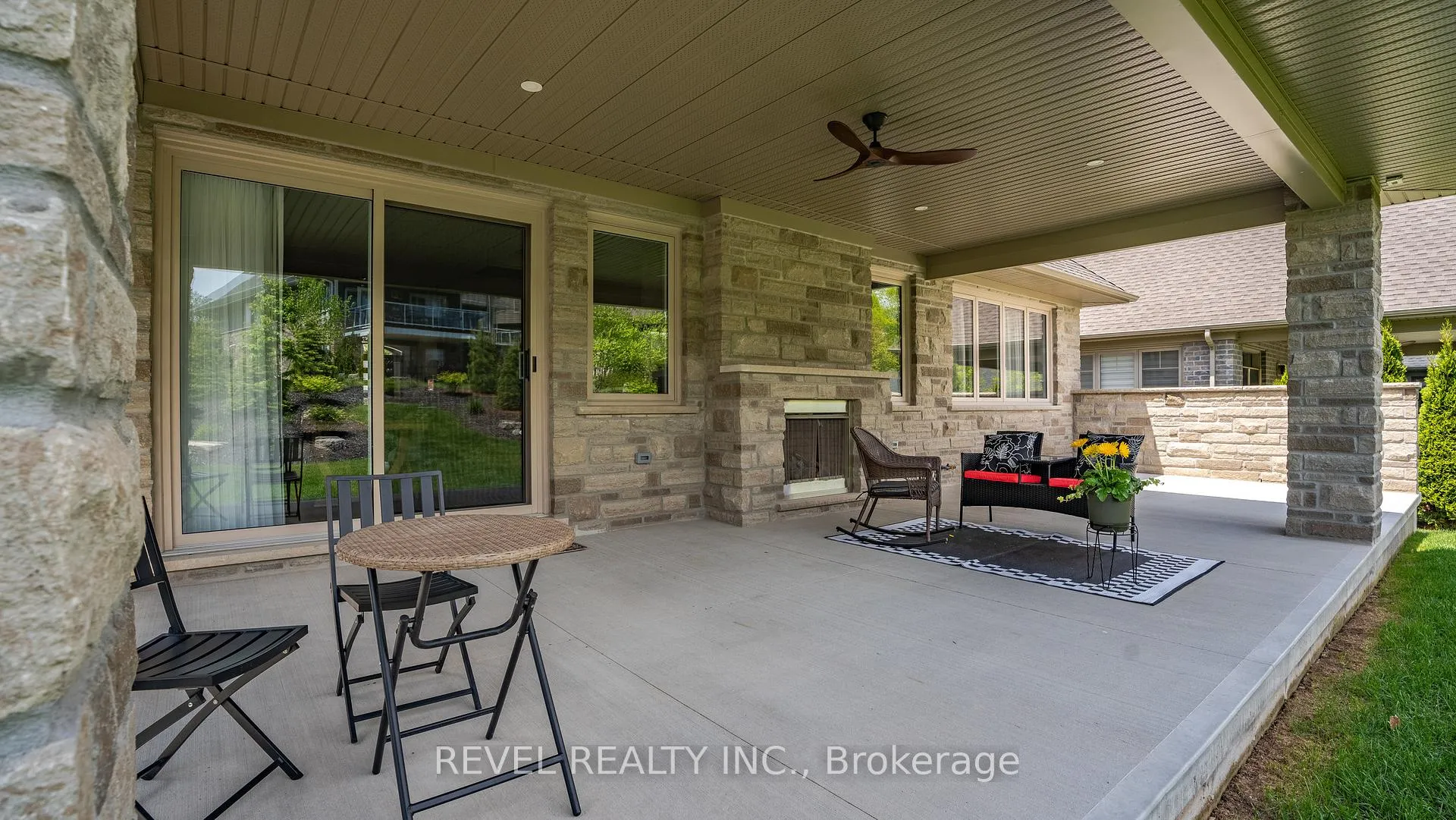 Photo 34 of 52 Beechnut Lane, Norfolk, Port Dover — HOMEH