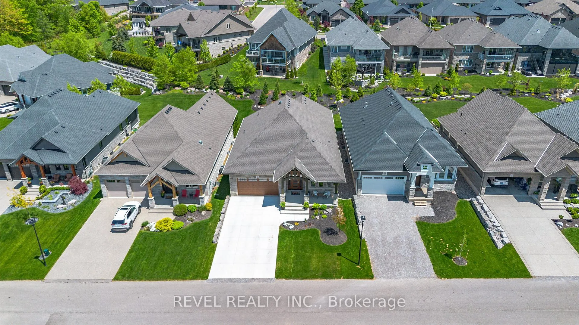Photo 48 of 52 Beechnut Lane, Norfolk, Port Dover — HOMEH