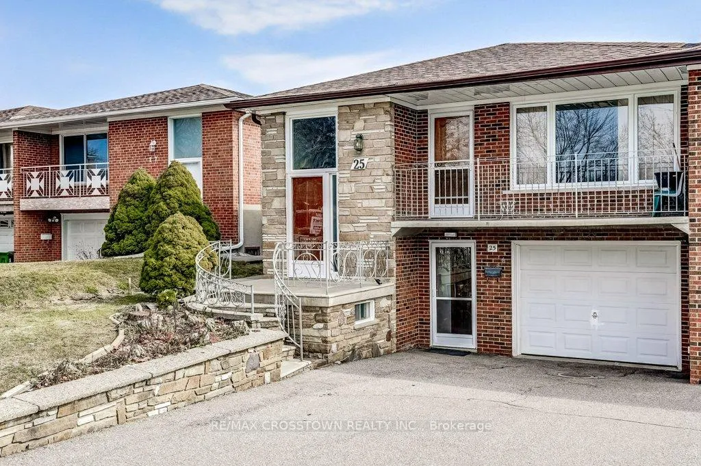 Photo 2 of 25 Rockbank Crescent, North York, Humberlea-Pelmo Park — HOMEH