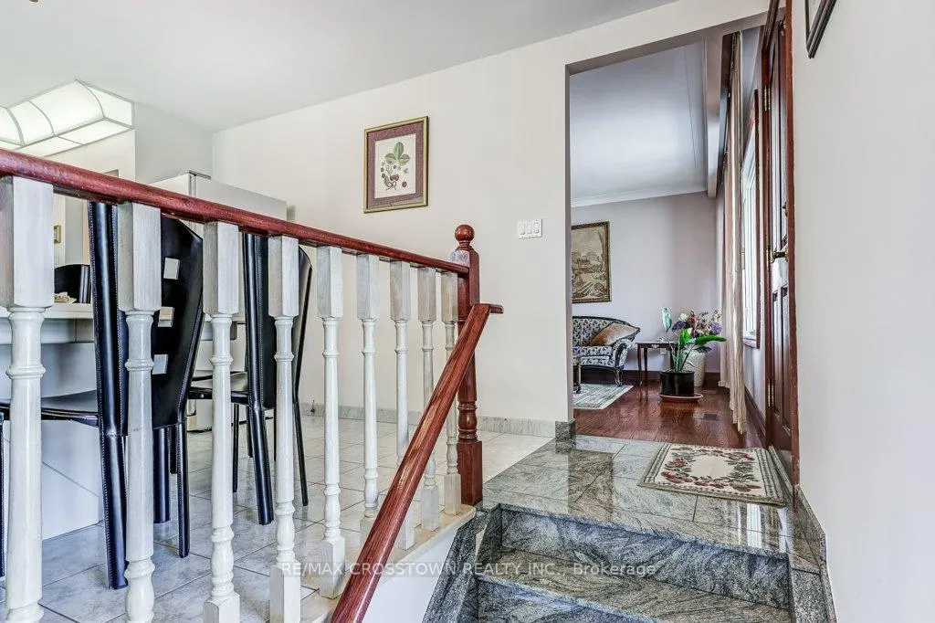 Photo 8 of 25 Rockbank Crescent, North York, Humberlea-Pelmo Park — HOMEH