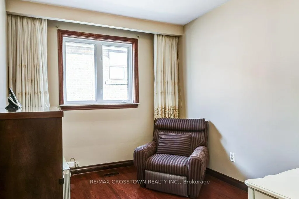 Photo 25 of 25 Rockbank Crescent, North York, Humberlea-Pelmo Park — HOMEH