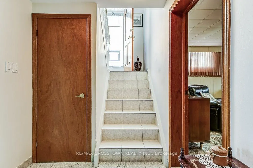 Photo 29 of 25 Rockbank Crescent, North York, Humberlea-Pelmo Park — HOMEH