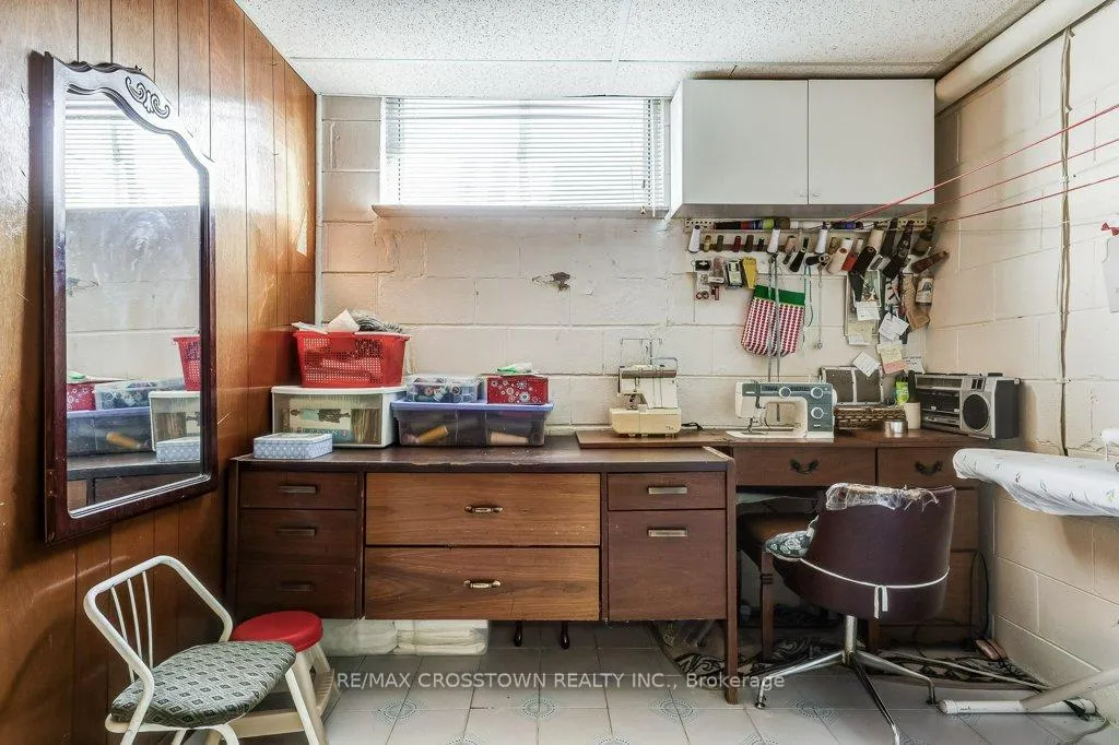 Photo 38 of 25 Rockbank Crescent, North York, Humberlea-Pelmo Park — HOMEH