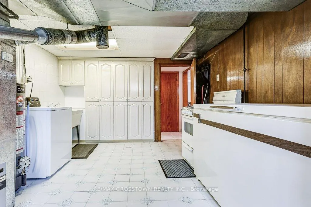 Photo 39 of 25 Rockbank Crescent, North York, Humberlea-Pelmo Park — HOMEH