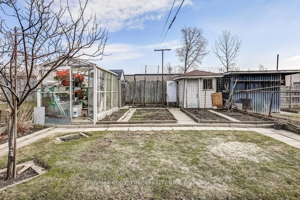 Photo 44 of 25 Rockbank Crescent, North York, Humberlea-Pelmo Park — HOMEH