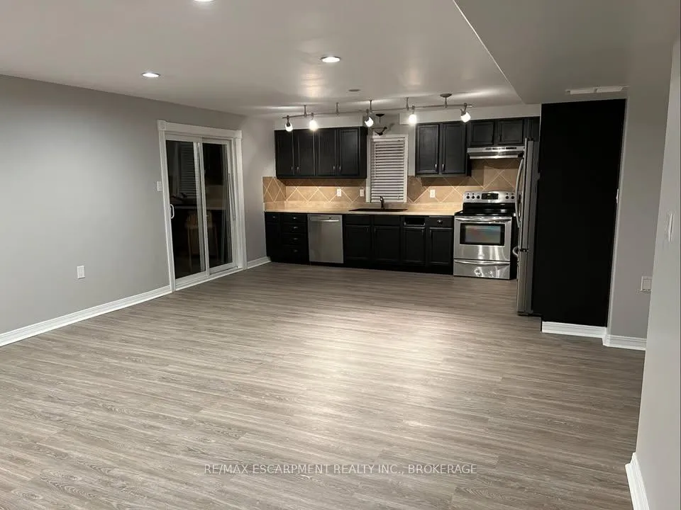Photo 1 of Unit Lower, 205 Dorchester Drive, Grimsby, Grimsby East — HOMEH