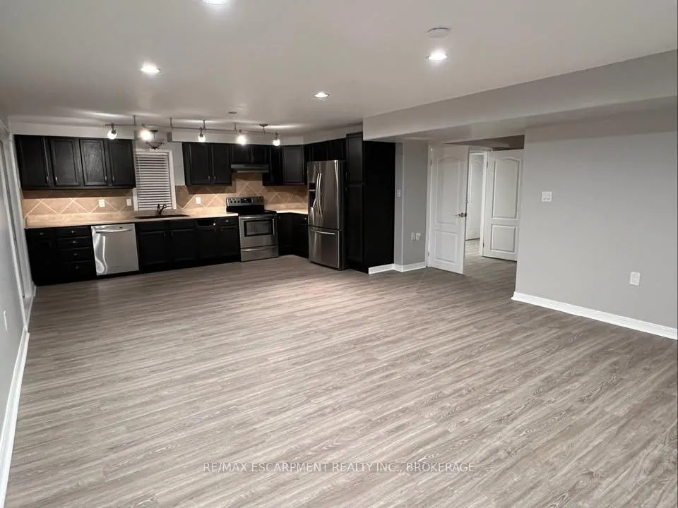 Photo 5 of Unit Lower, 205 Dorchester Drive, Grimsby, Grimsby East — HOMEH
