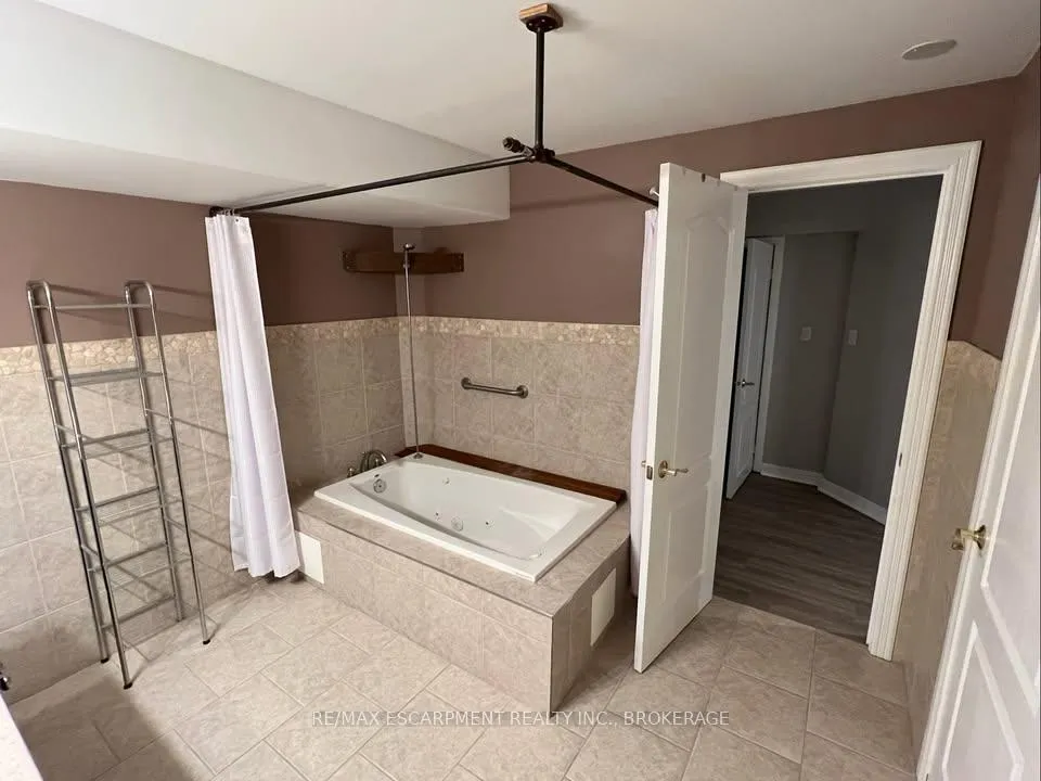 Photo 11 of Unit Lower, 205 Dorchester Drive, Grimsby, Grimsby East — HOMEH