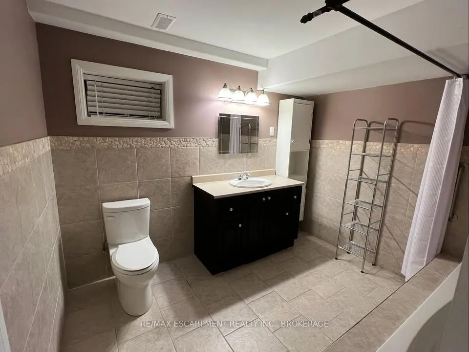 Photo 12 of Unit Lower, 205 Dorchester Drive, Grimsby, Grimsby East — HOMEH
