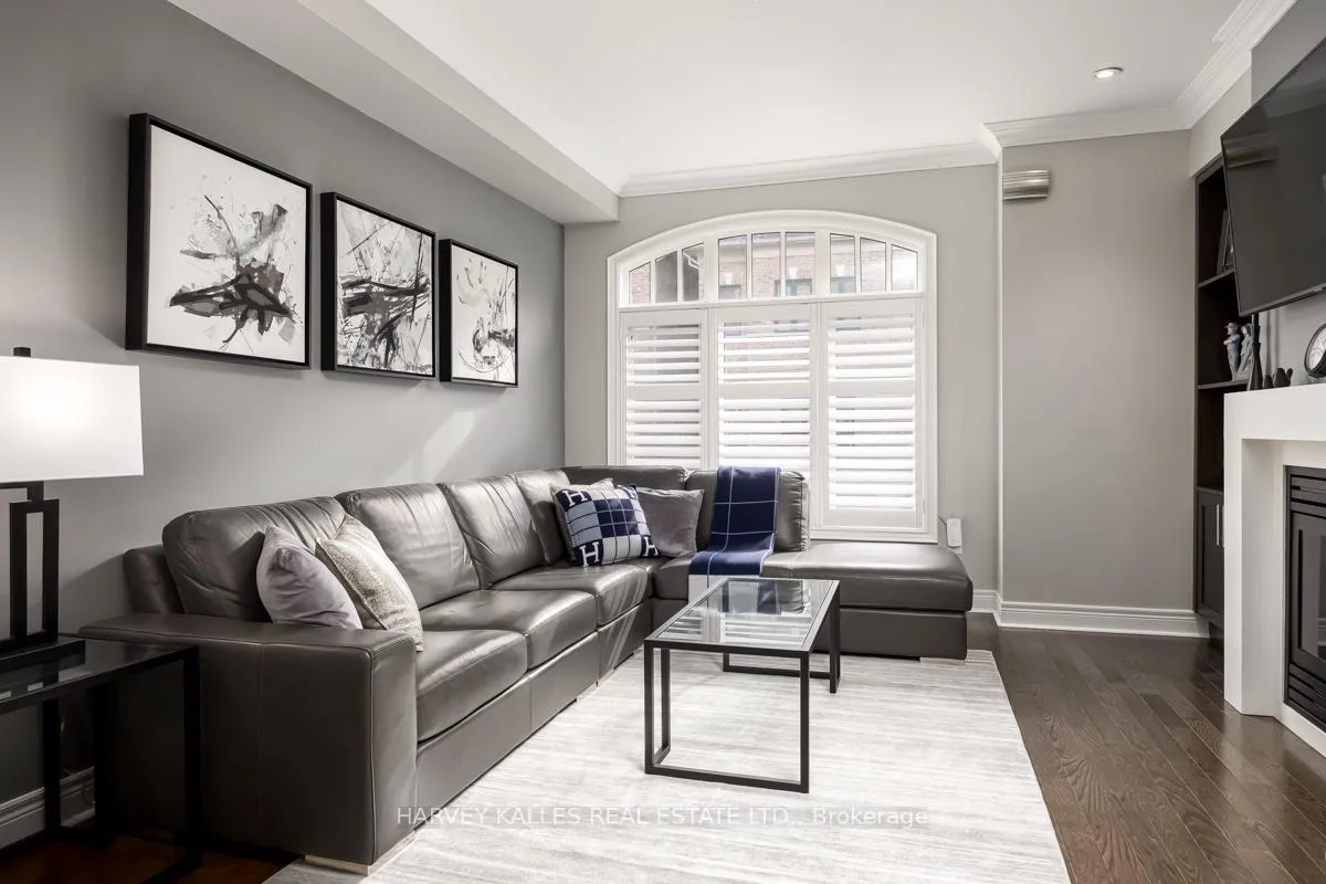 Photo 6 of 16 Powseland Crescent, Vaughan, West Woodbridge — HOMEH