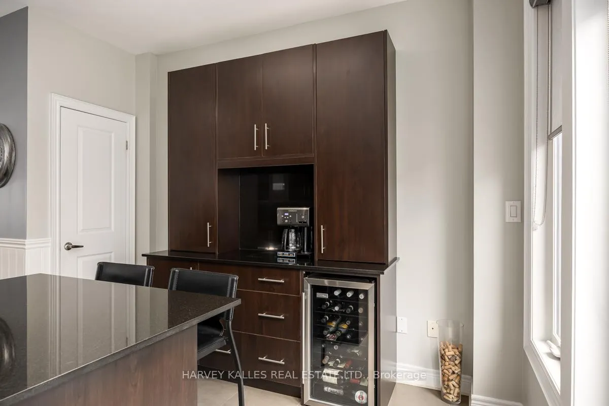 Photo 13 of 16 Powseland Crescent, Vaughan, West Woodbridge — HOMEH