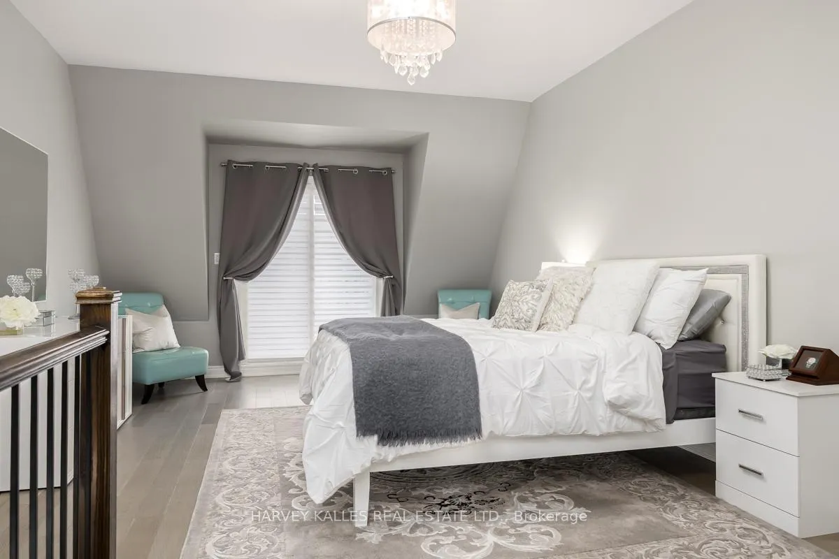 Photo 17 of 16 Powseland Crescent, Vaughan, West Woodbridge — HOMEH