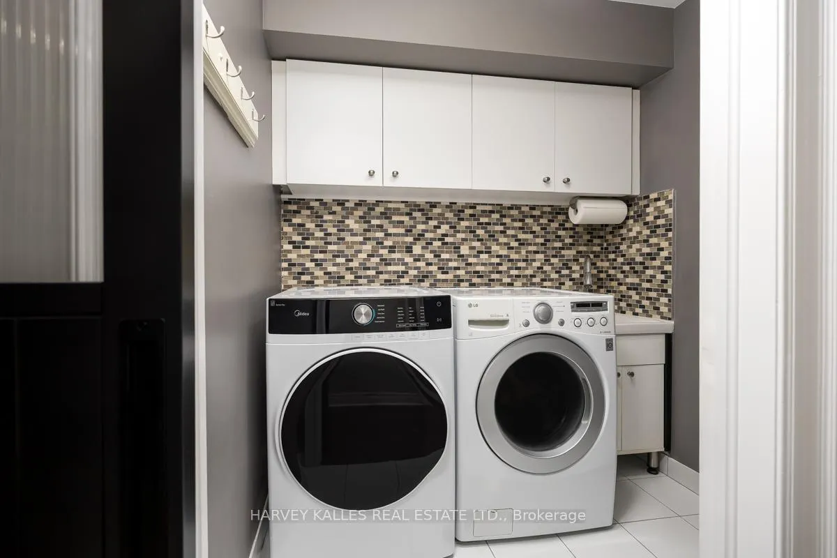 Photo 31 of 16 Powseland Crescent, Vaughan, West Woodbridge — HOMEH