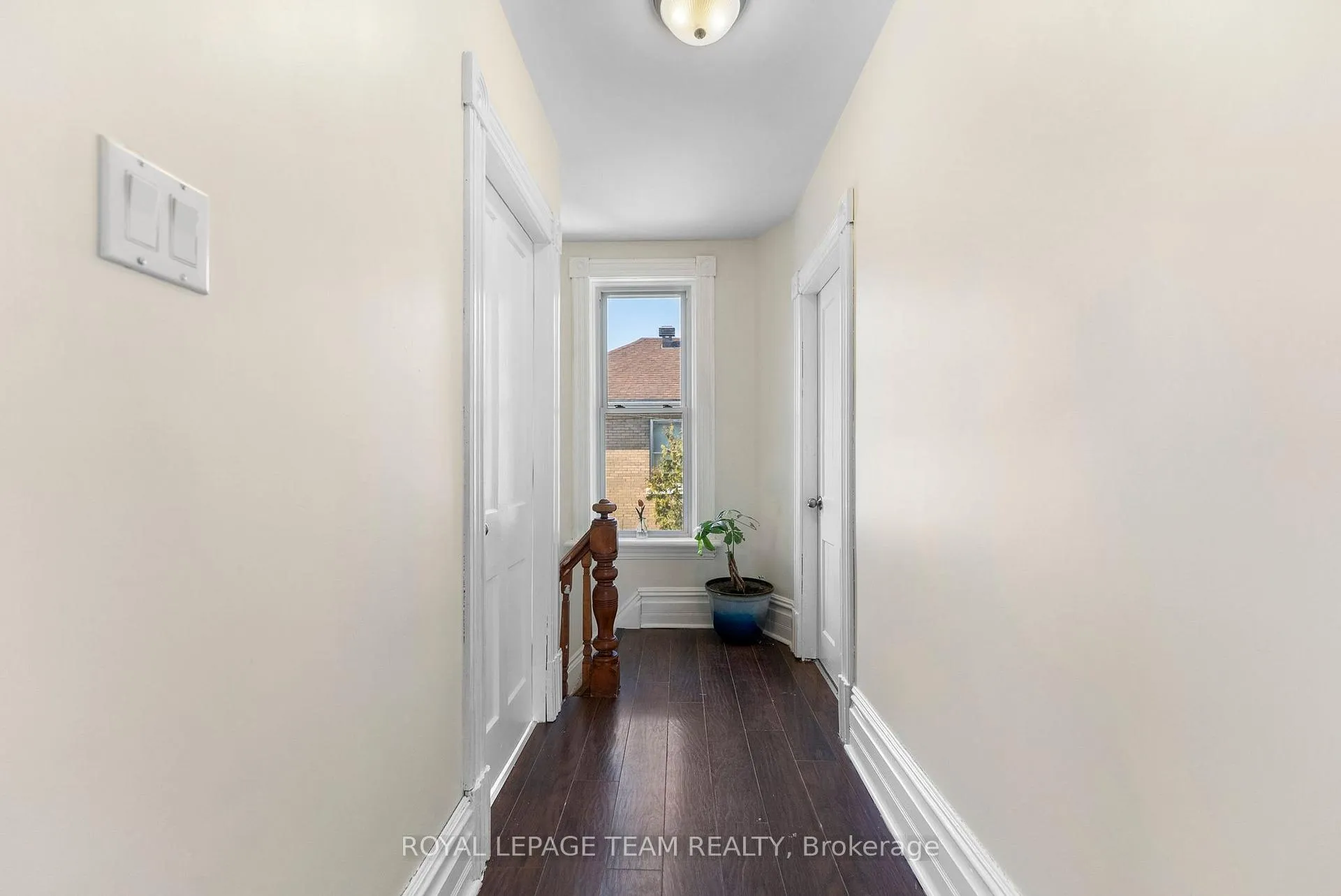 Photo 14 of 290 Thompson Avenue, Renfrew — HOMEH