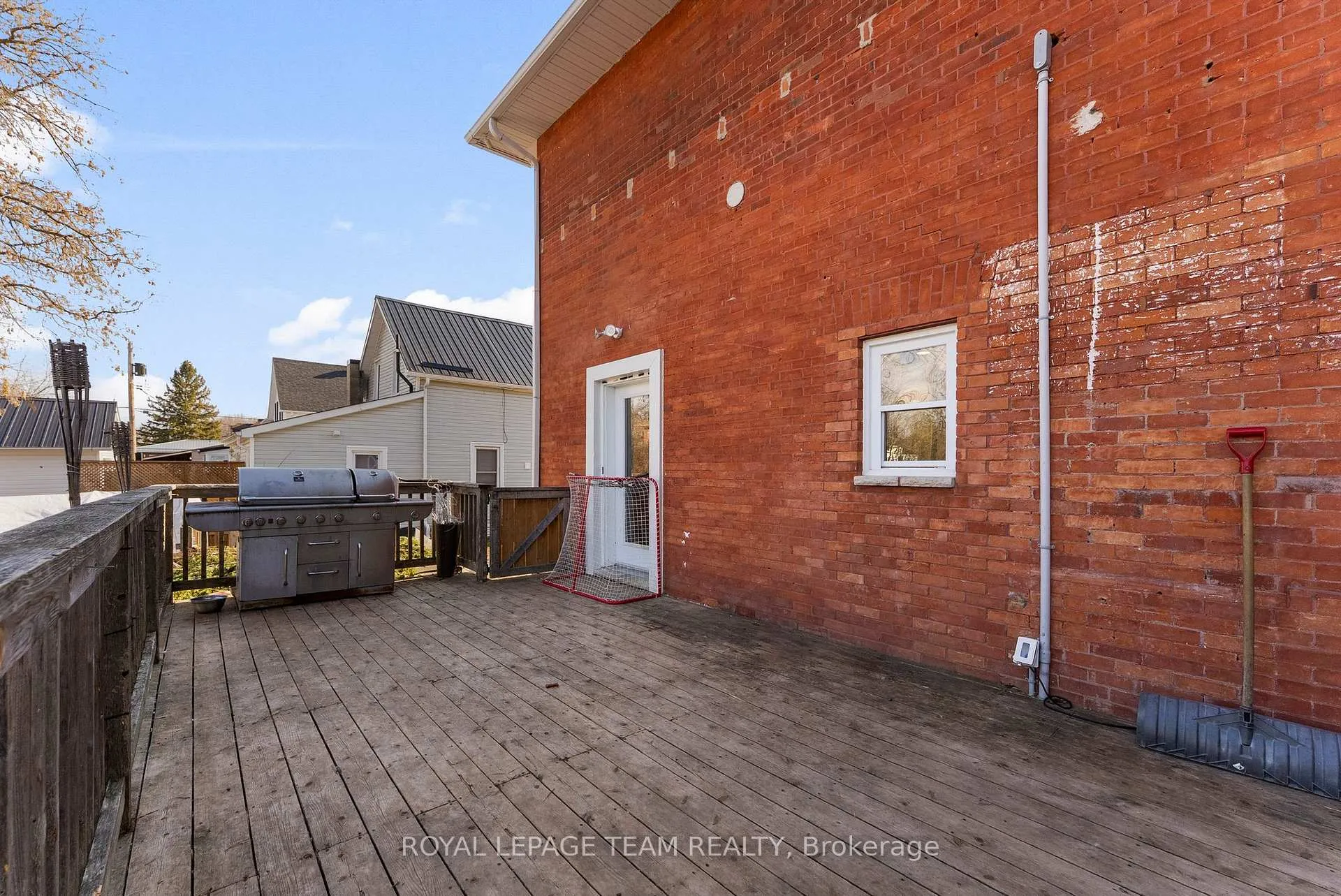Photo 21 of 290 Thompson Avenue, Renfrew — HOMEH