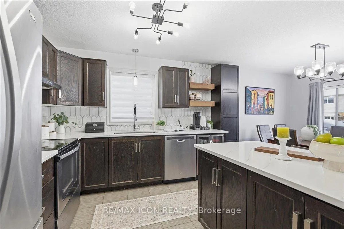 Photo 4 of 361 Sienna Crescent, Kitchener, Huron Park — HOMEH