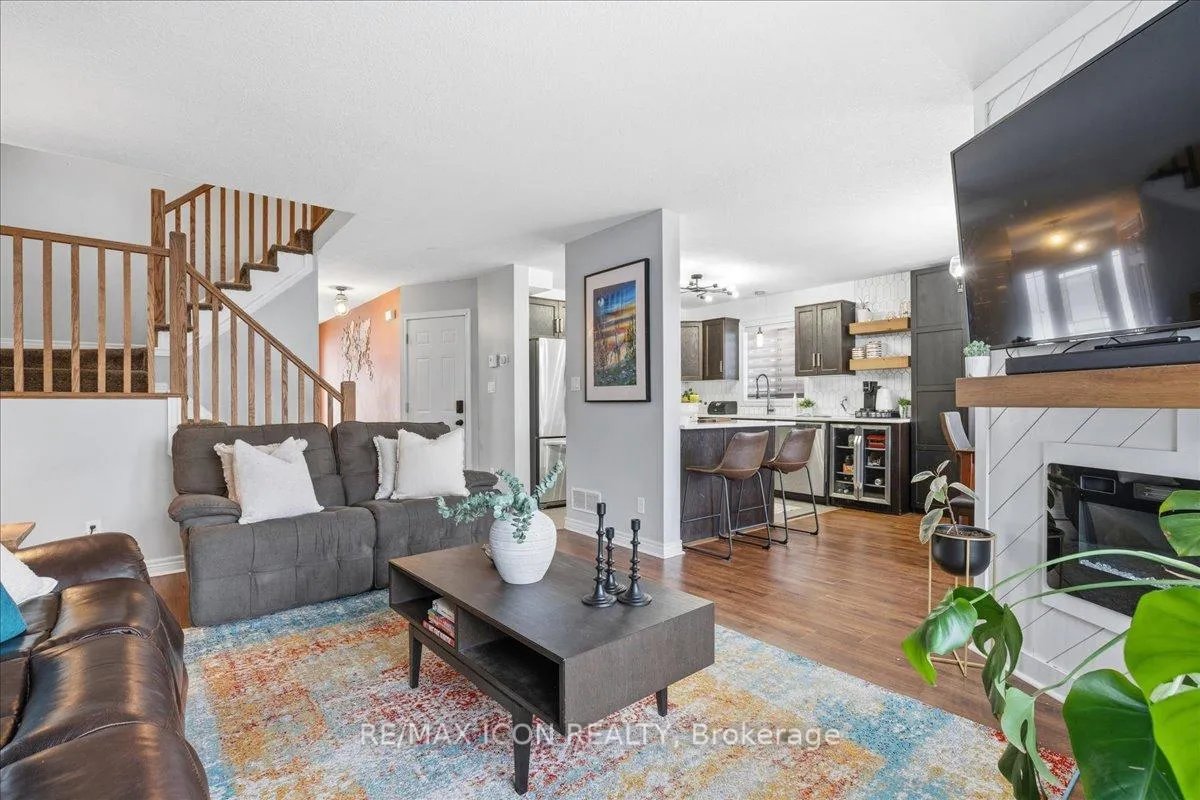 Photo 10 of 361 Sienna Crescent, Kitchener, Huron Park — HOMEH