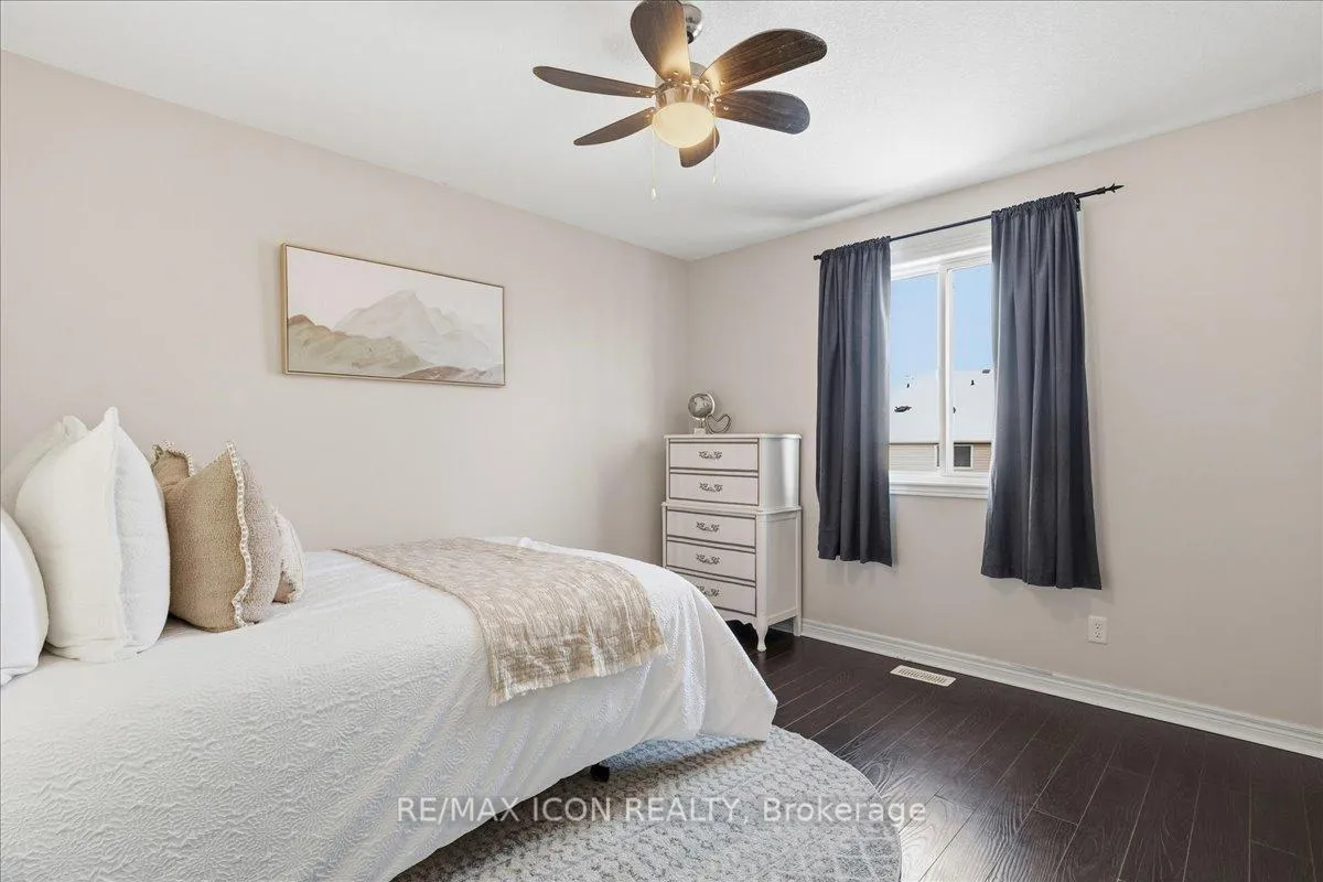 Photo 13 of 361 Sienna Crescent, Kitchener, Huron Park — HOMEH