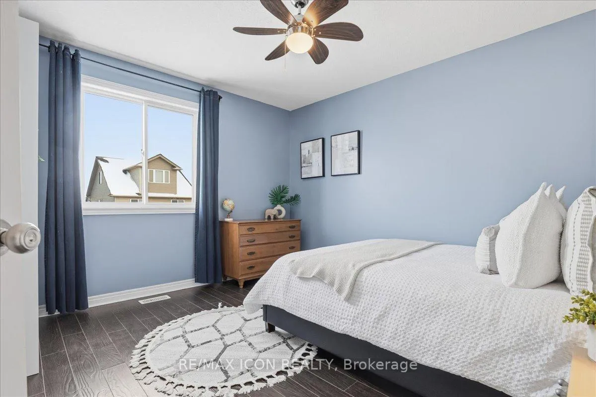 Photo 15 of 361 Sienna Crescent, Kitchener, Huron Park — HOMEH