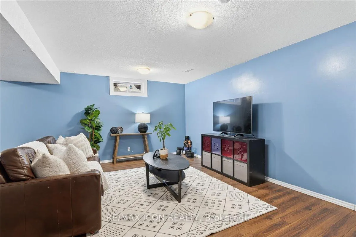 Photo 20 of 361 Sienna Crescent, Kitchener, Huron Park — HOMEH