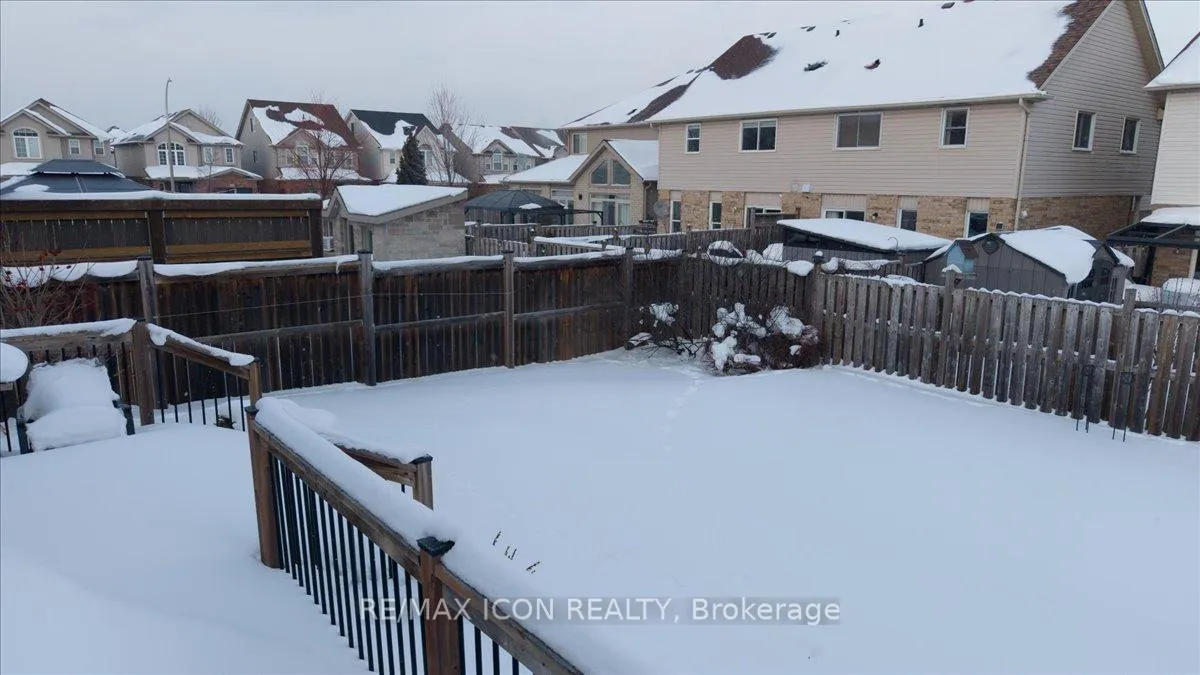 Photo 23 of 361 Sienna Crescent, Kitchener, Huron Park — HOMEH
