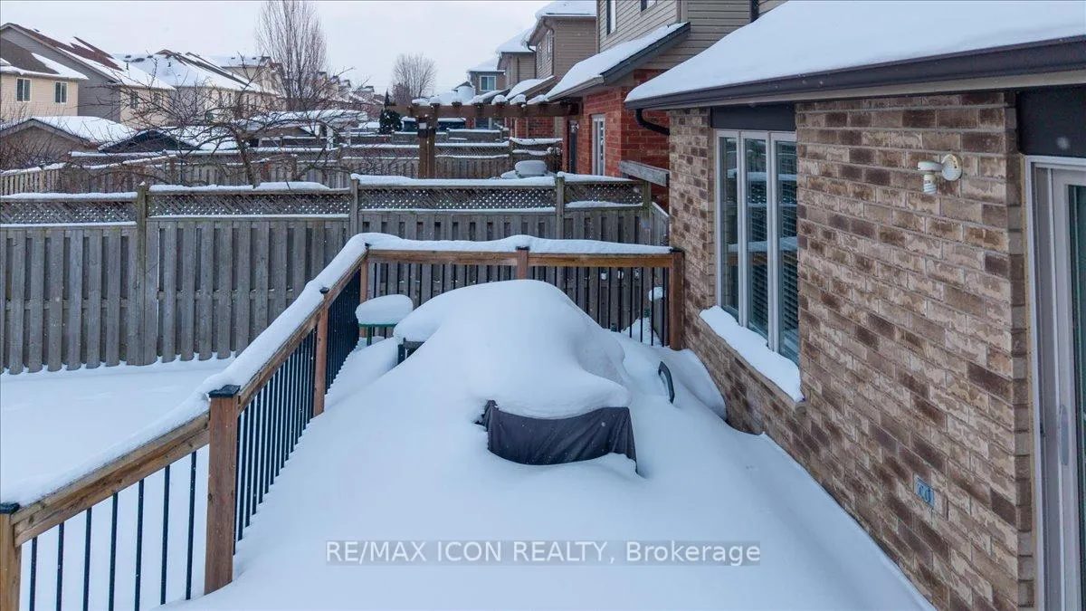 Photo 24 of 361 Sienna Crescent, Kitchener, Huron Park — HOMEH