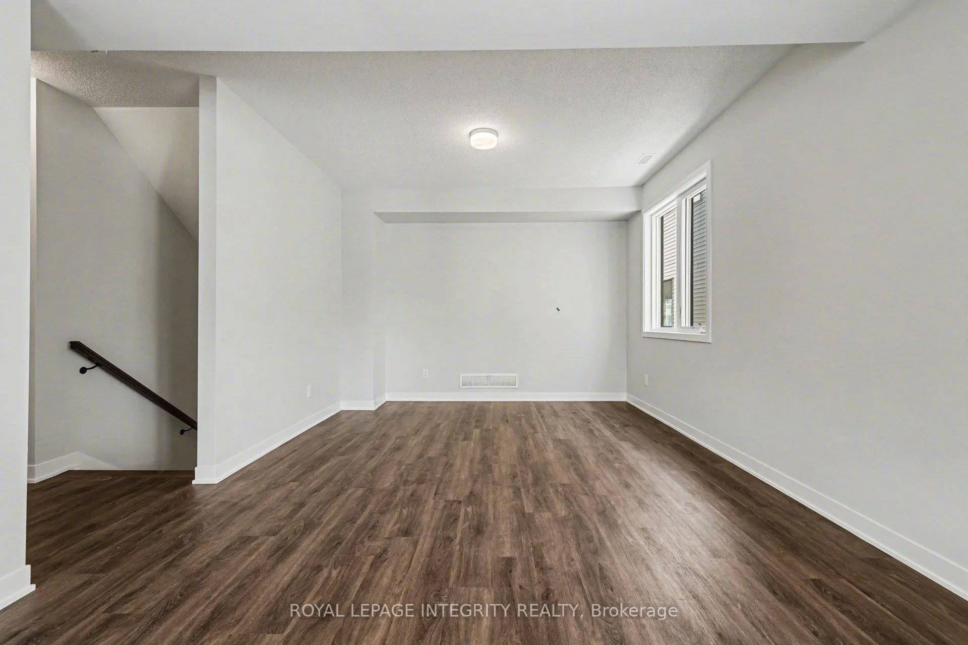 Photo 4 of 808 Demulcent Lane, Ottawa, Kanata - Rural Kanata (Central) — HOMEH