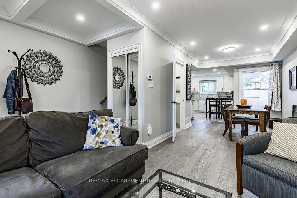Photo 4 of 67 Gage Avenue N, Hamilton, Stipley — HOMEH
