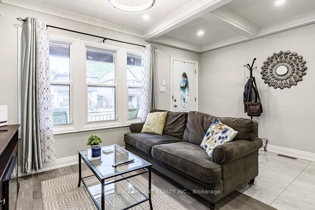 Photo 5 of 67 Gage Avenue N, Hamilton, Stipley — HOMEH
