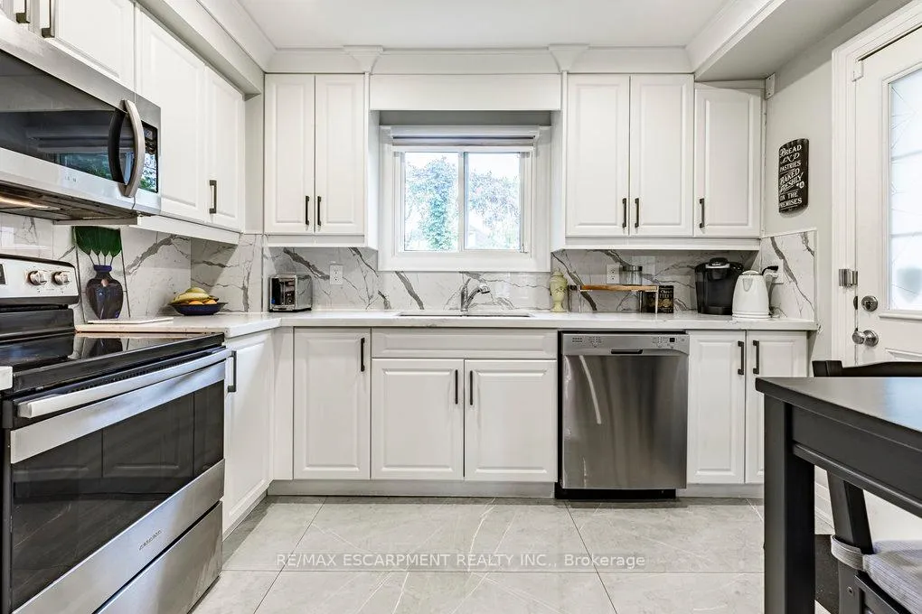Photo 10 of 67 Gage Avenue N, Hamilton, Stipley — HOMEH