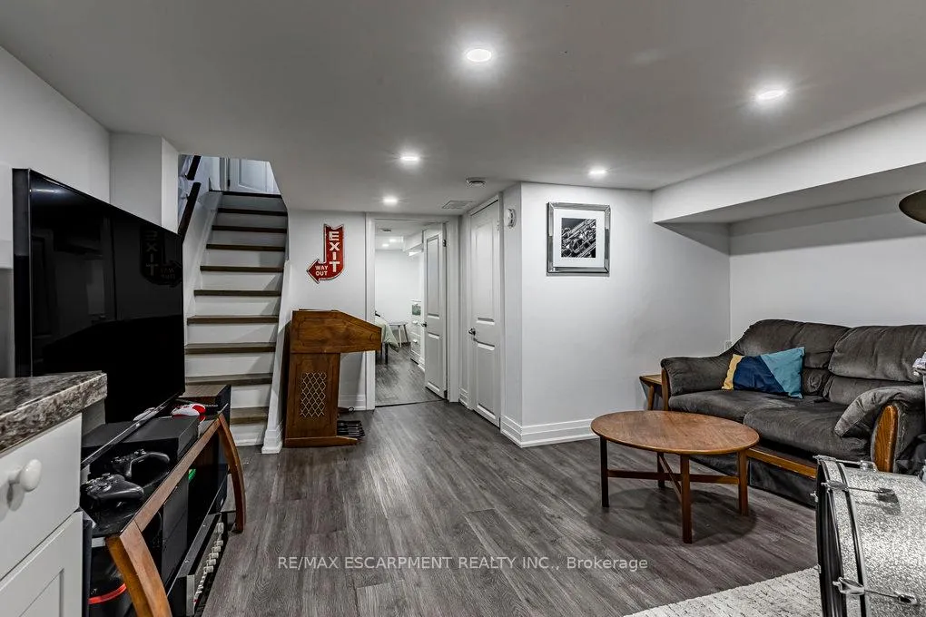 Photo 22 of 67 Gage Avenue N, Hamilton, Stipley — HOMEH