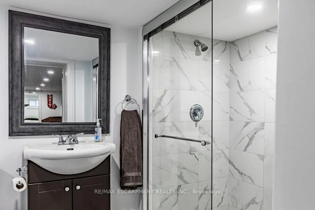 Photo 25 of 67 Gage Avenue N, Hamilton, Stipley — HOMEH