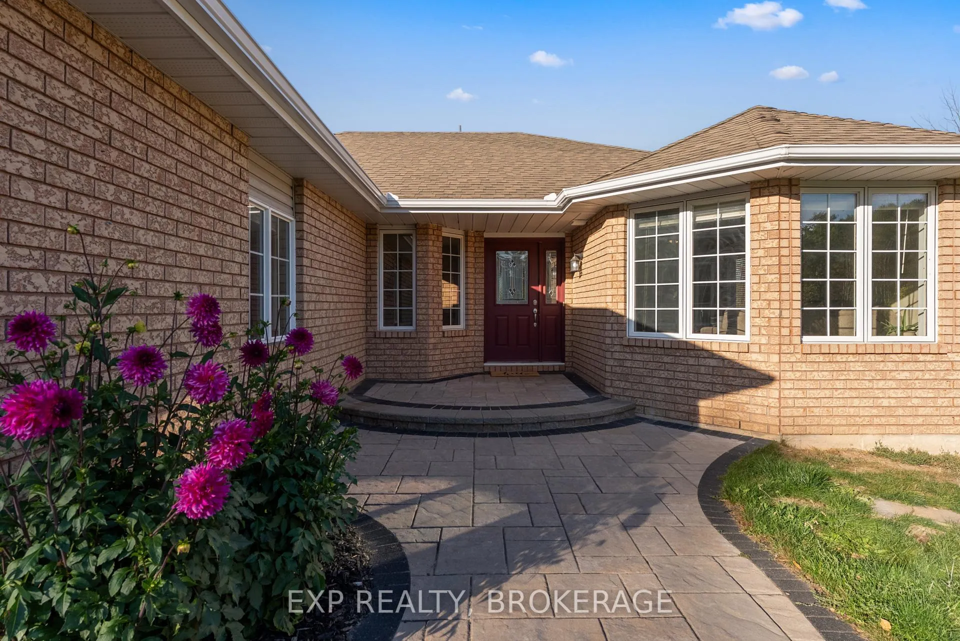 Photo 2 of 53 Gumby Lane, Quinte West, Murray Ward — HOMEH