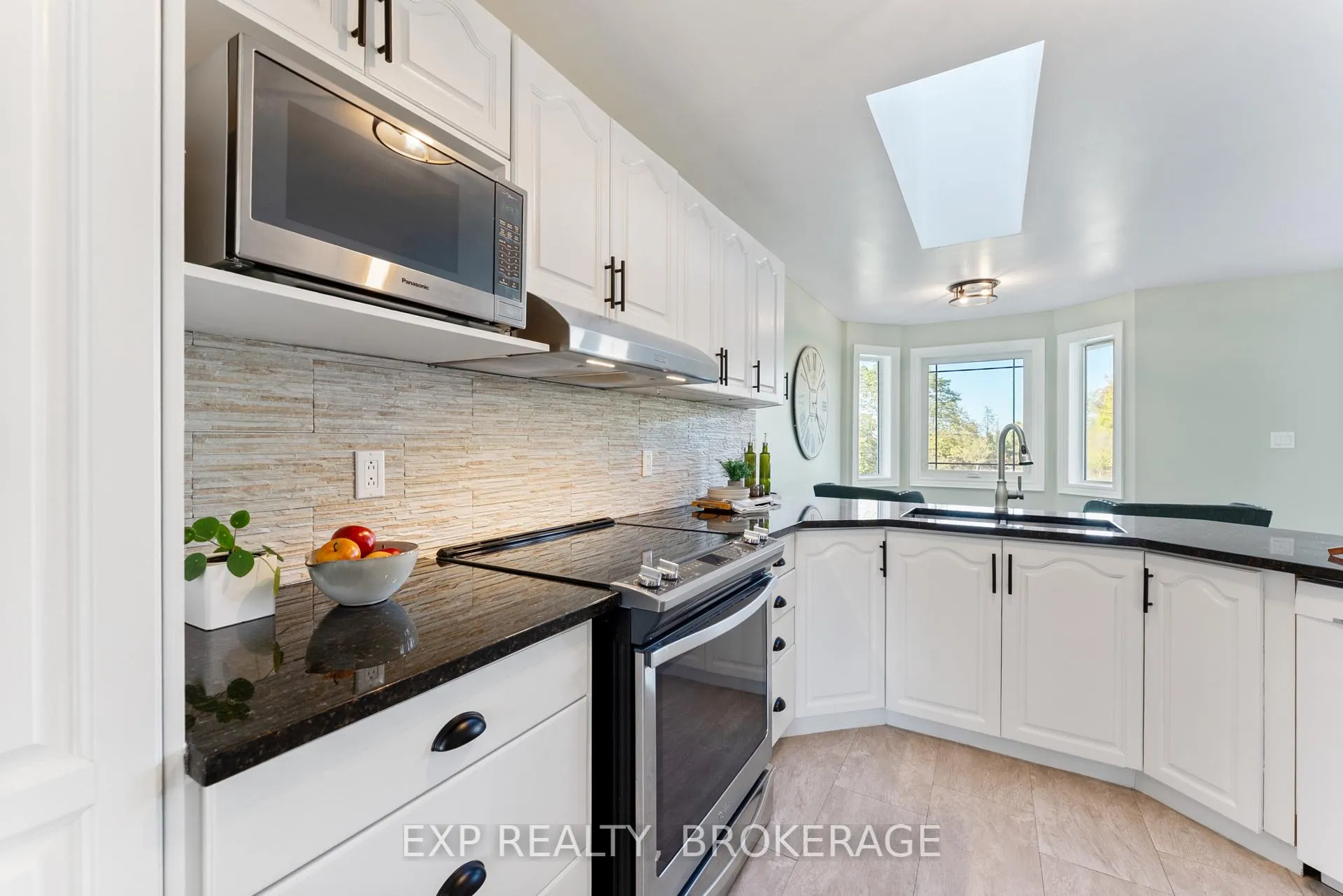 Photo 11 of 53 Gumby Lane, Quinte West, Murray Ward — HOMEH