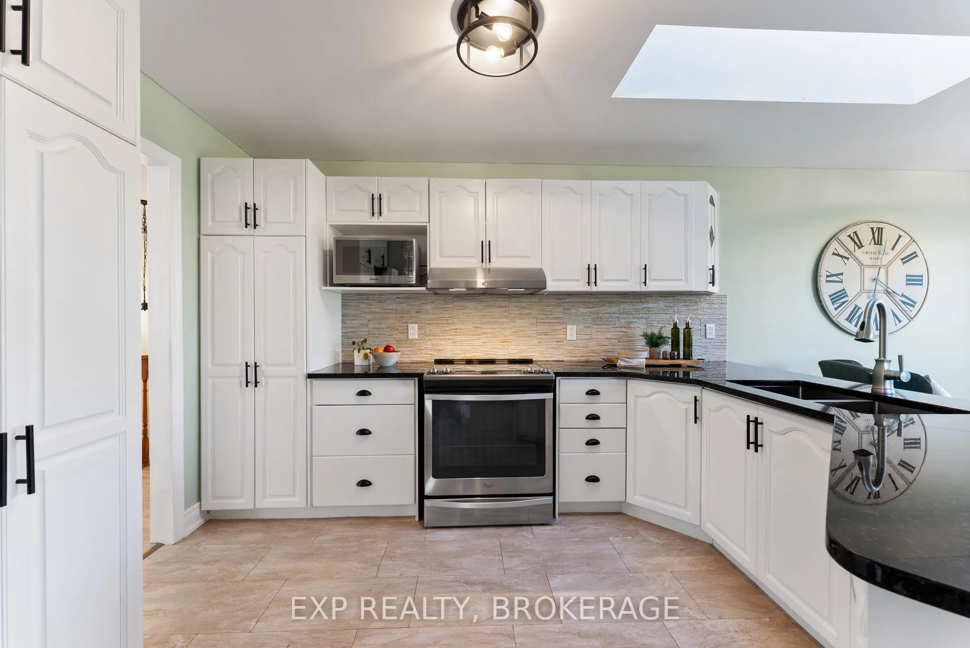Photo 12 of 53 Gumby Lane, Quinte West, Murray Ward — HOMEH