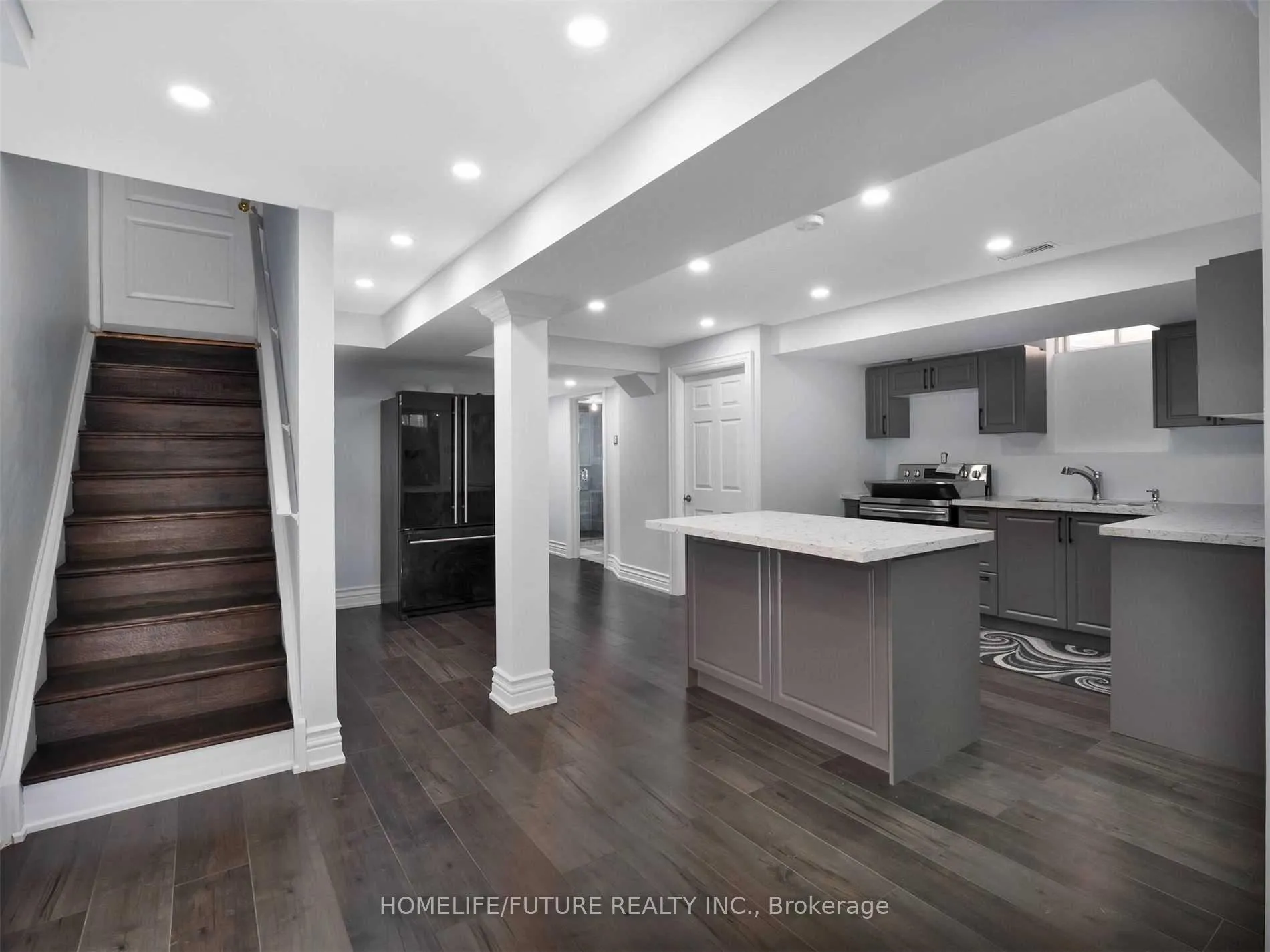 Photo 3 of 33 Retreat Boulevard, Vaughan, Vellore Village — HOMEH