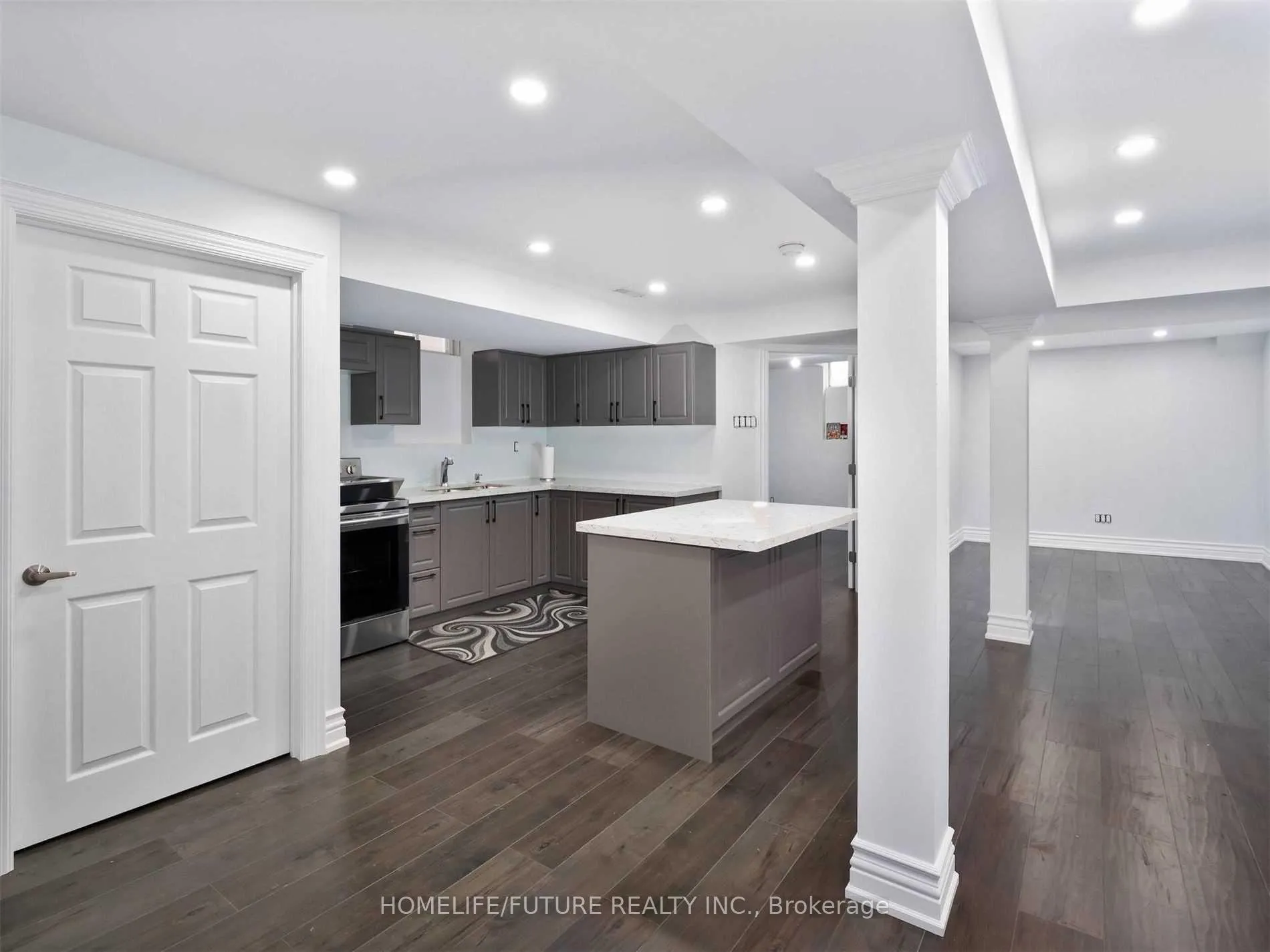 Photo 7 of 33 Retreat Boulevard, Vaughan, Vellore Village — HOMEH