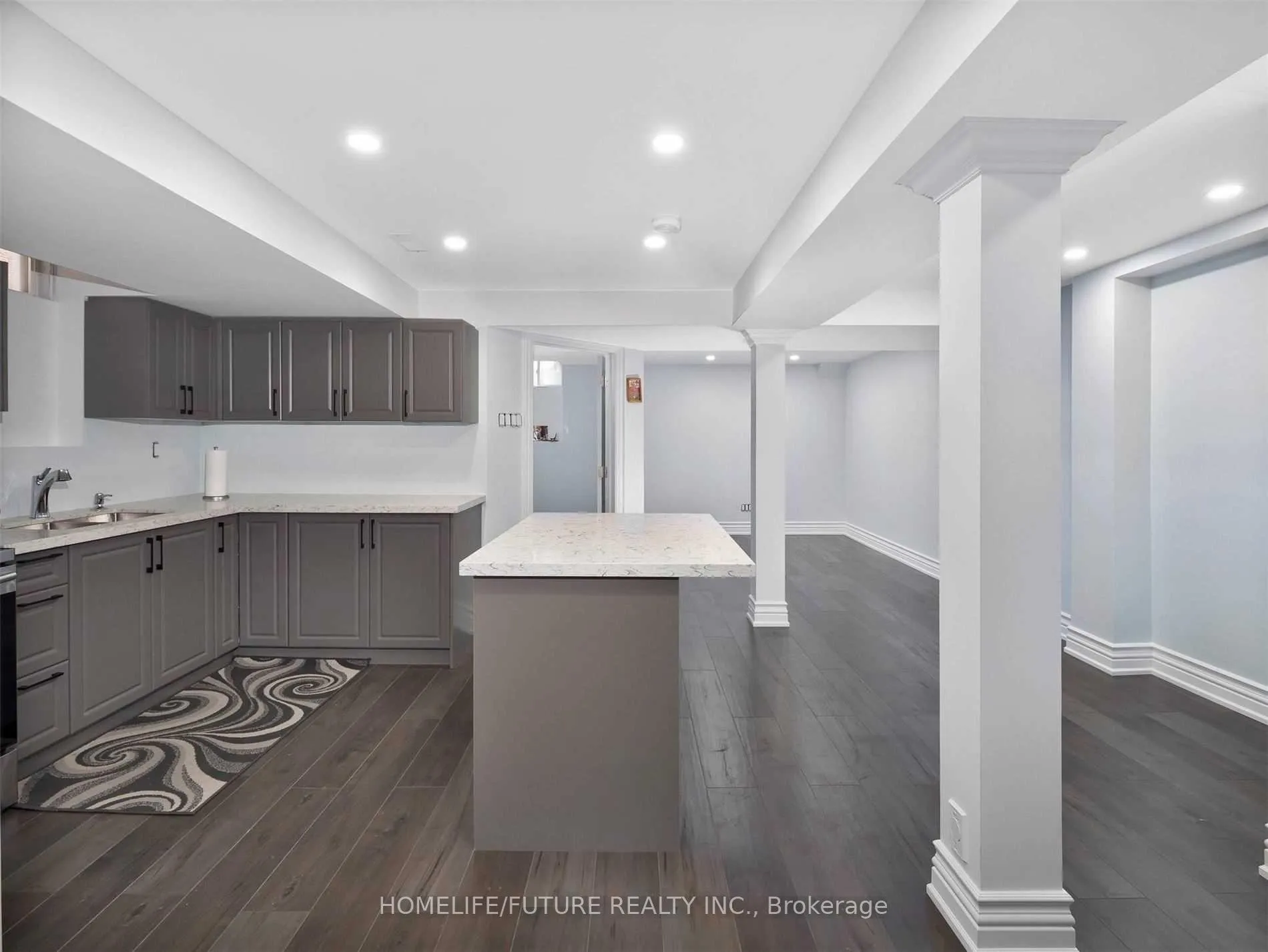 Photo 8 of 33 Retreat Boulevard, Vaughan, Vellore Village — HOMEH